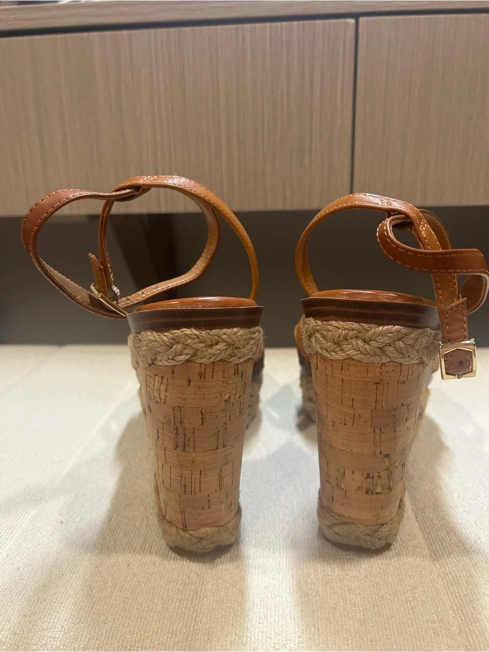 Vince Camuto tan leather